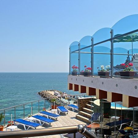 Hotel Bijou Равда Екстер'єр фото