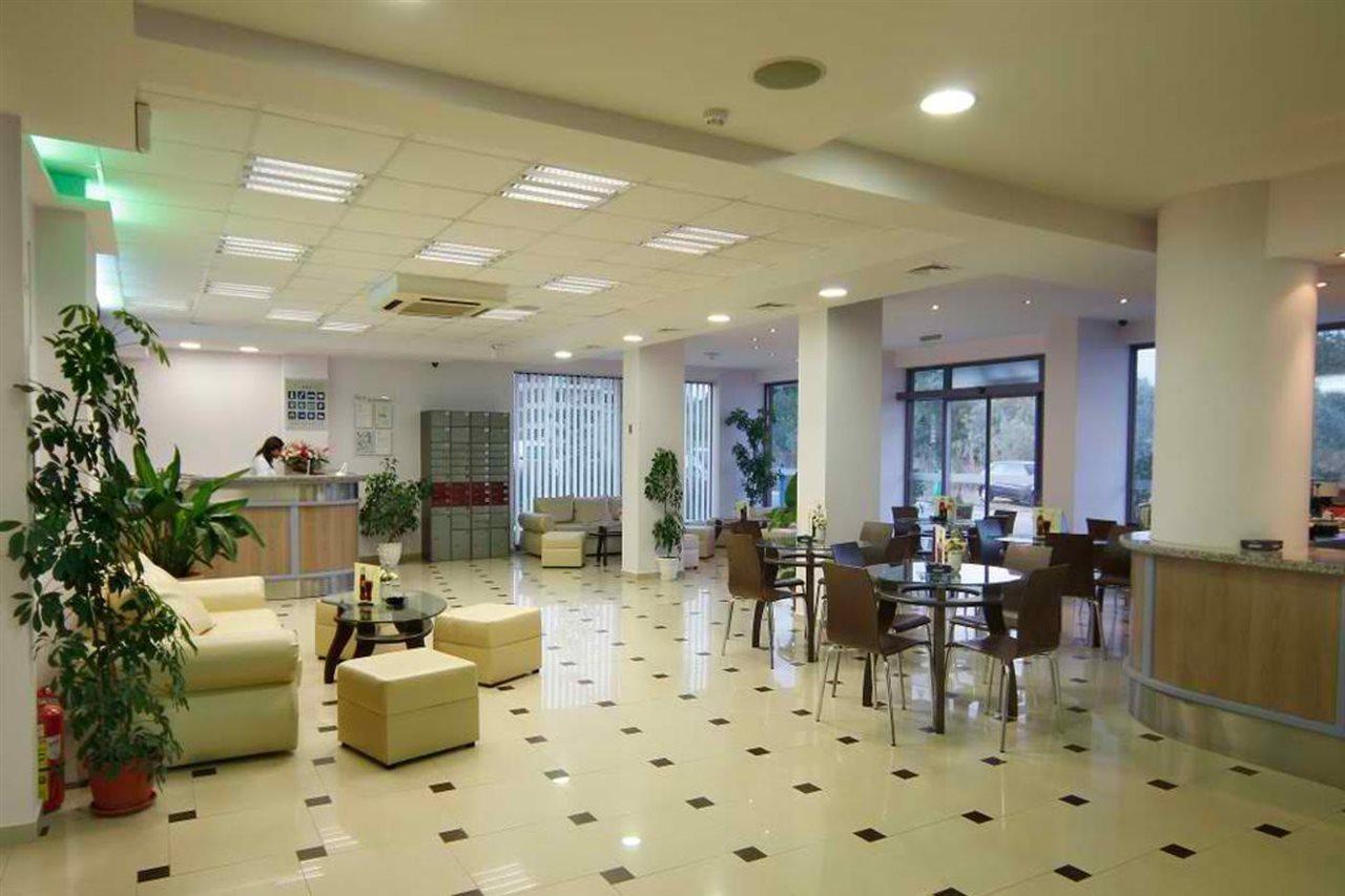 Hotel Bijou Равда Екстер'єр фото